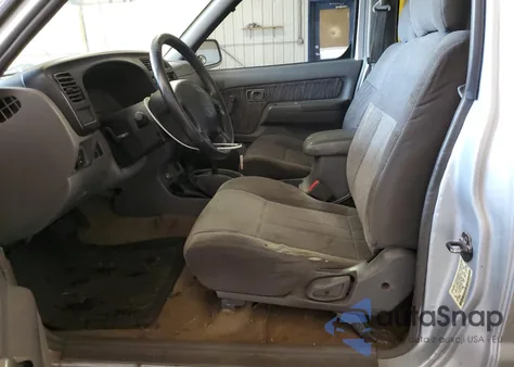 2000 Nissan Frontier King Cab Xe z USA, uszkodzony, nr VIN 1N6ED26Y3YC359370